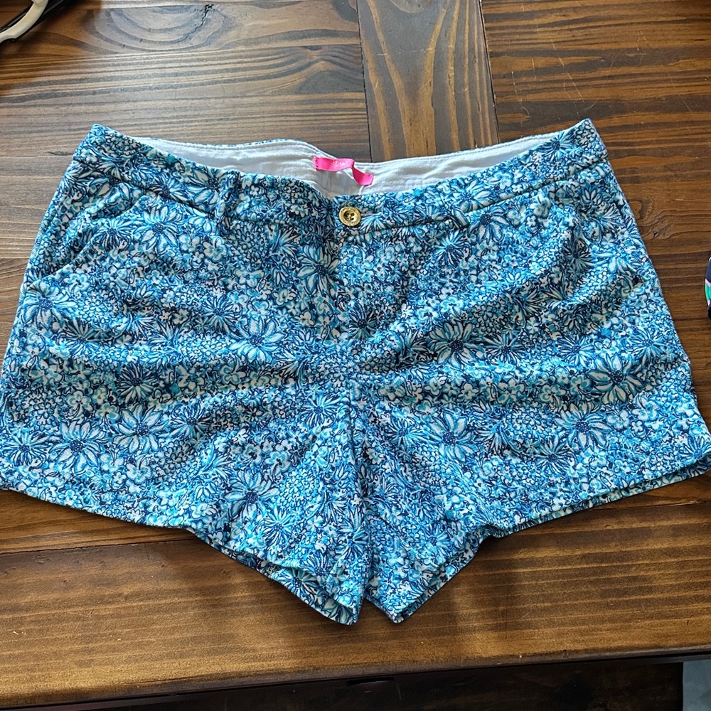 Lilly Pulitzer Blue Floral Women's stretch Shorts